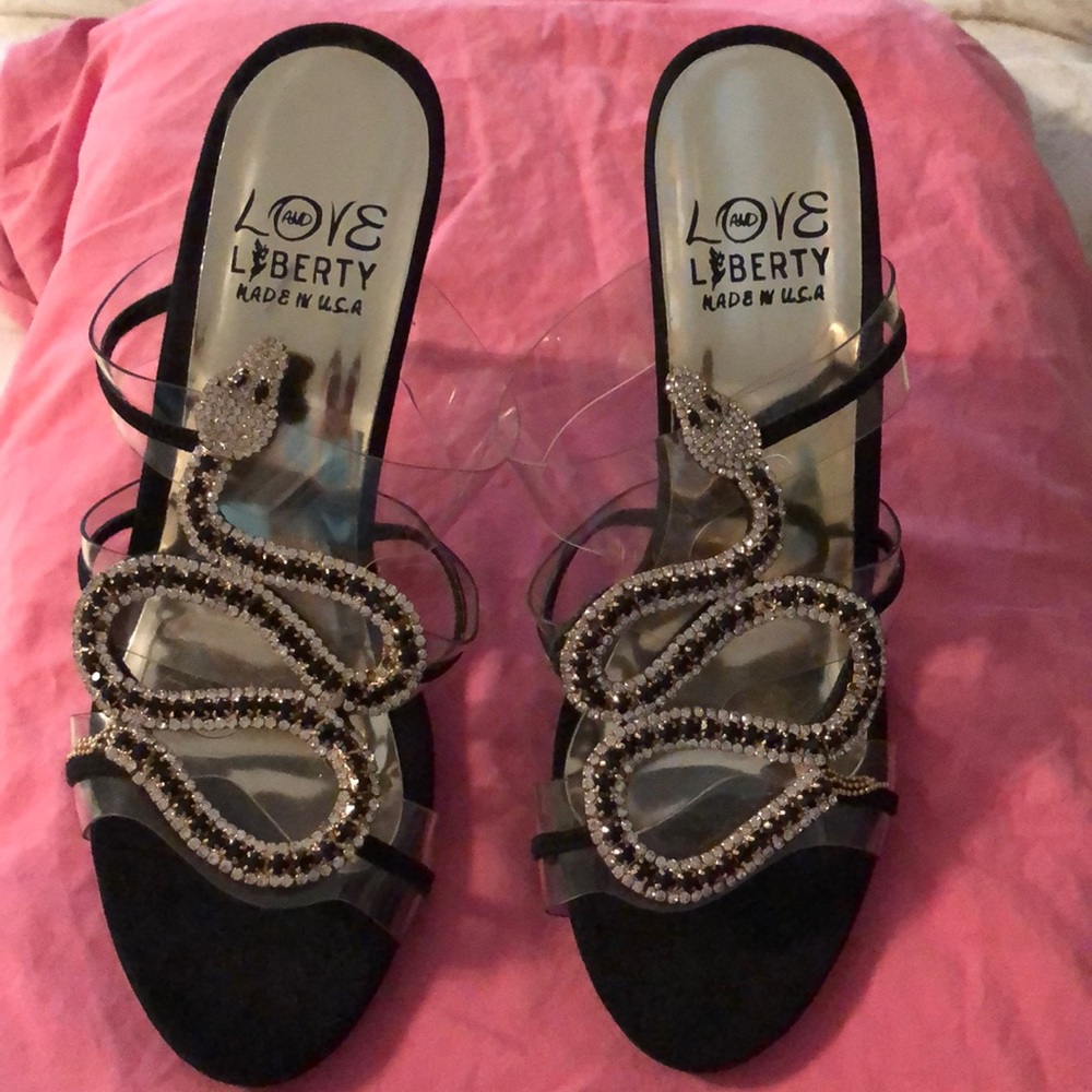 Love and liberty snake wedges.